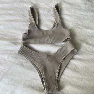 Tanlines by Sivan Ayla swim!